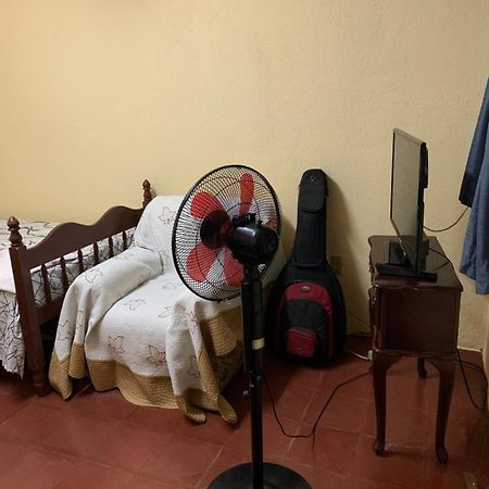 Casa Cisneros Bed & Breakfast Леон Екстер'єр фото