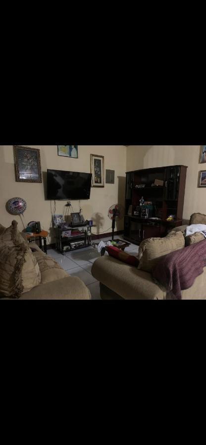 Casa Cisneros Bed & Breakfast Леон Екстер'єр фото